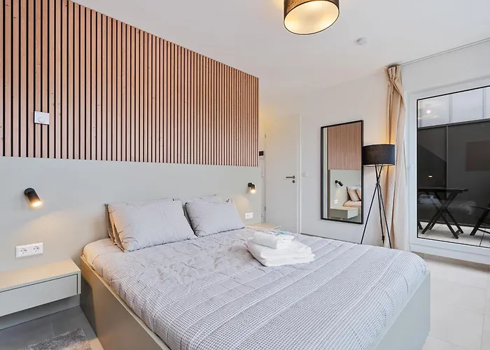 Kro Comfort & Style In Vibrant Coliving *