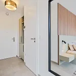 Comfort & Style In Vibrant Coliving Inn *