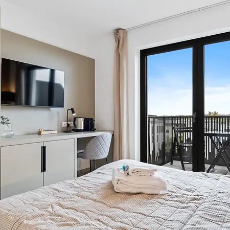 여관 Comfort & Style In Vibrant Coliving *