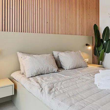 Comfort & Style In Vibrant Coliving Gasthof Luxemburg