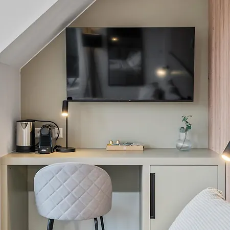 Comfort & Style In Vibrant Coliving Locanda Lussemburgo