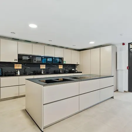 Comfort & Style In Vibrant Coliving