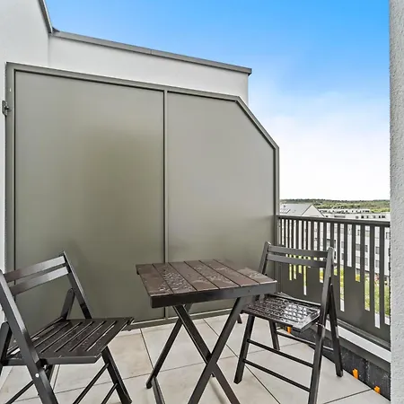 Inn Comfort & Style In Vibrant Coliving