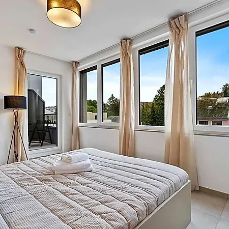 Comfort & Style In Vibrant Coliving Inn *