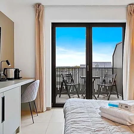 Comfort & Style In Vibrant Coliving Inn *