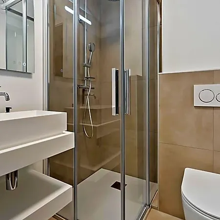 Comfort & Style In Vibrant Coliving *