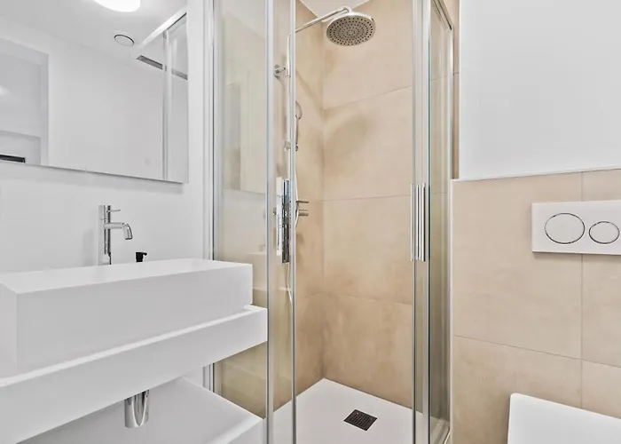 Comfort & Style In Vibrant Coliving Luxemburgo