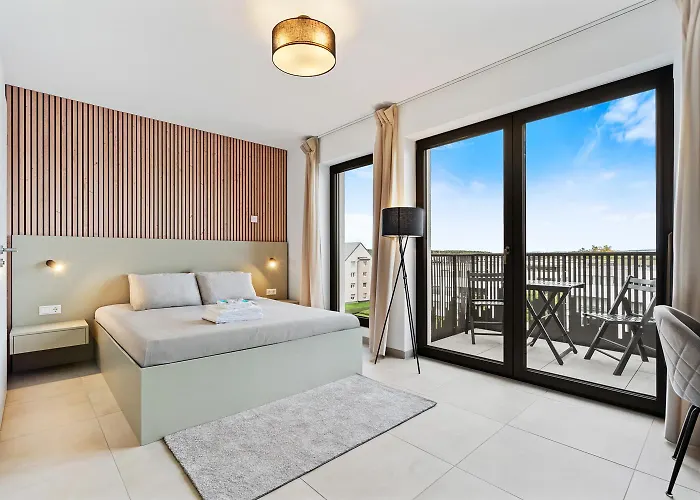 Comfort & Style In Vibrant Coliving Kro