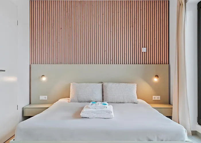 Comfort & Style In Vibrant Coliving Inn