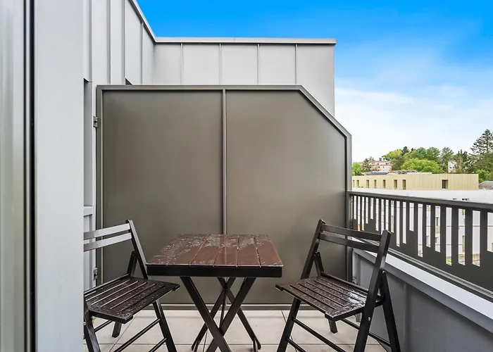 Comfort & Style In Vibrant Coliving Herberg *