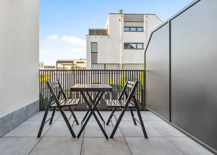 Comfort & Style In Vibrant Coliving Herberg Luxemburg