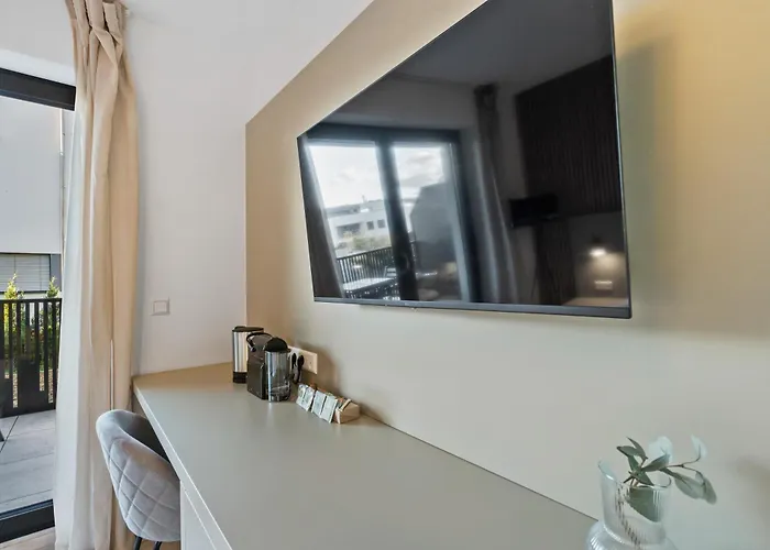 Comfort & Style In Vibrant Coliving Luxemburgo