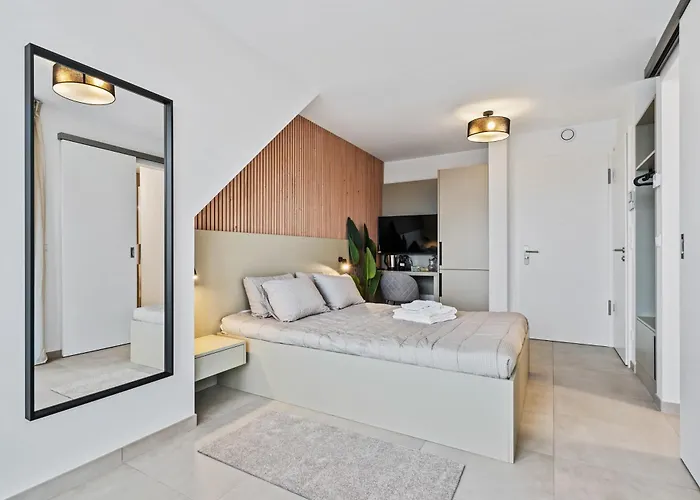 Comfort & Style In Vibrant Coliving Kro